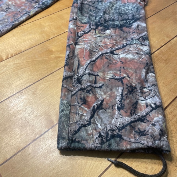 Medalist Huntgear Insulated Camo Cargo Pants Size Large SilverMax Scent Block - Picture 6 of 15